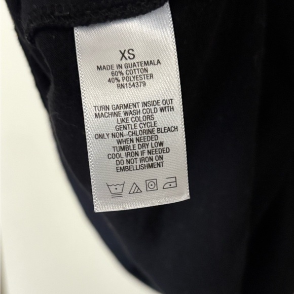 Aeropostale Black Skeleton and Rose T-Shirt
Size XS - Picture 6 of 6